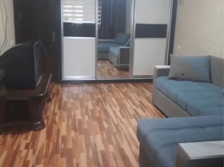 Kvartira 1 xona 35 m² Toshkentda