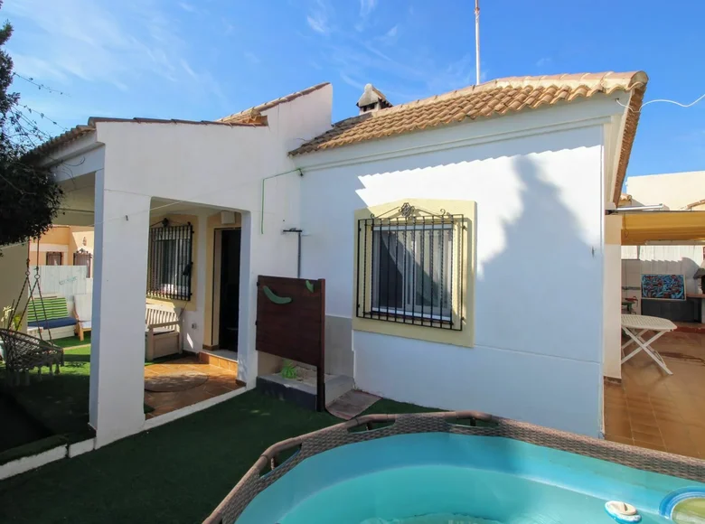 2 bedroom house 75 m² Torrevieja, Spain