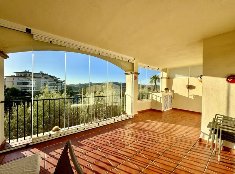 Mieszkanie 2 pokoi 94 m² Velez Malaga, Hiszpania