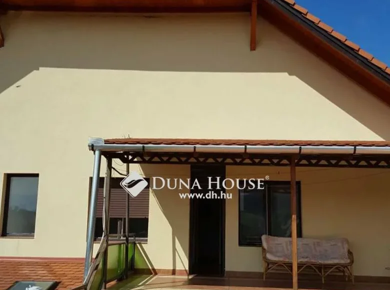 House 230 m² Gyongyossolymos, Hungary