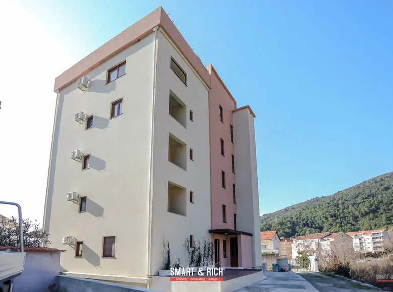 Mieszkanie 3 pokoi 100 m² Budva Municipality, Czarnogóra