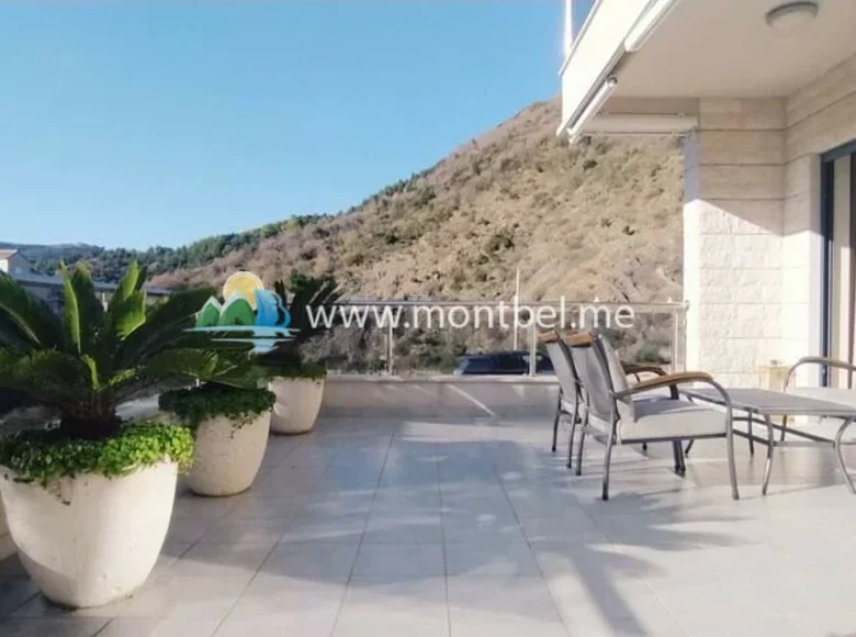 Wohnung 1 Schlafzimmer 76 m² Becici, Montenegro