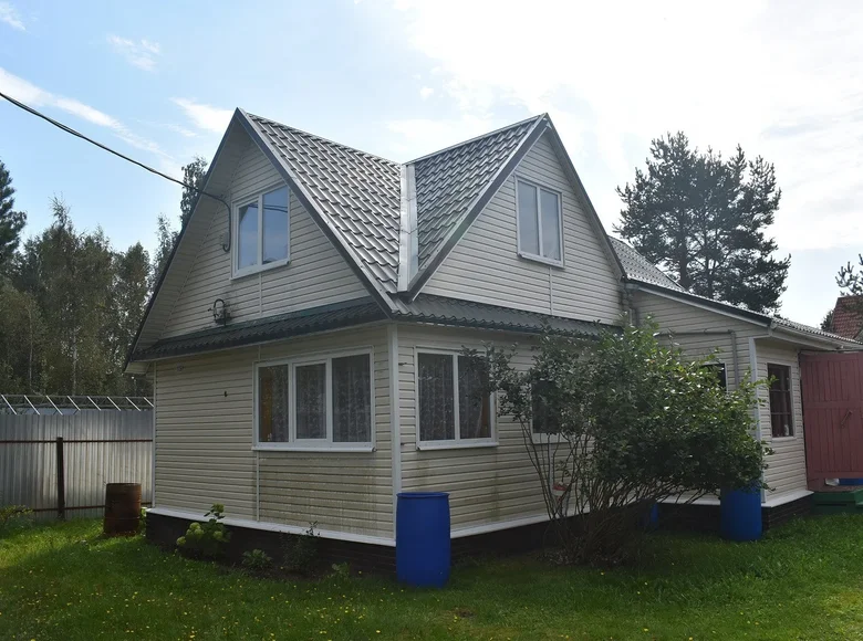 Haus 4 zimmer 106 m² Rahinskoe gorodskoe poselenie, Russland