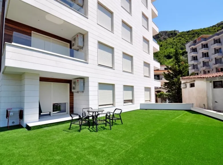 Apartamento 4 habitaciones 121 m² Rafailovici, Montenegro