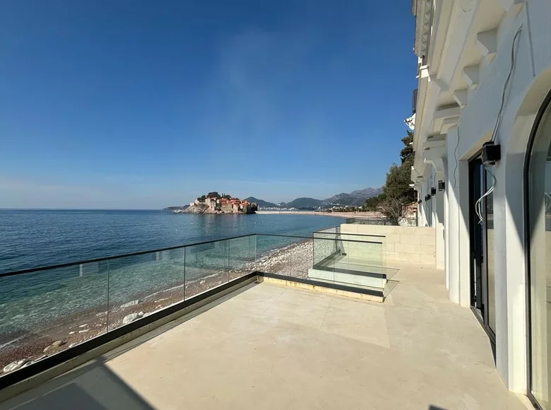 3 bedroom apartment 184 m² Przno, Montenegro