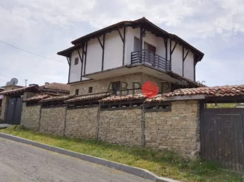 Дом 2 спальни  Bata, Болгария