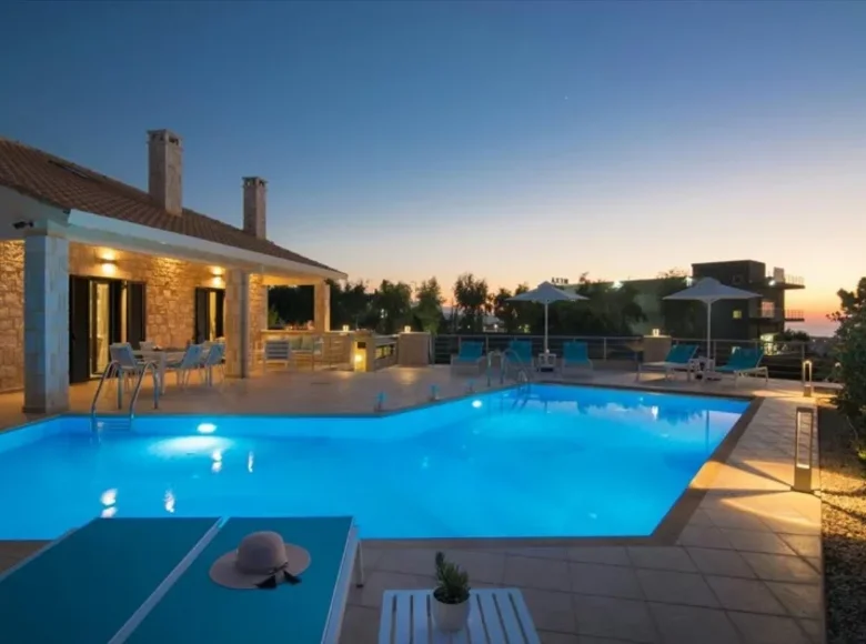Villa de 4 dormitorios 200 m² Hersonissos, Grecia