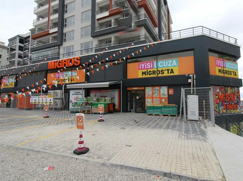 Tienda 500 m² en Altindag, Turquía