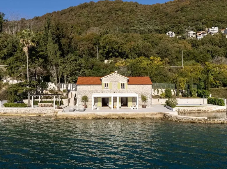Haus 8 zimmer 176 m² Kumbor, Montenegro