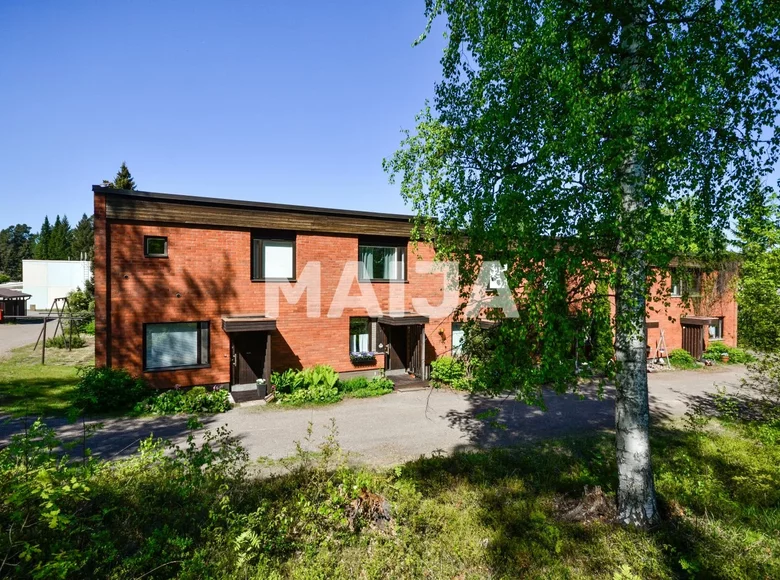 Mieszkanie 4 pokoi 100 m² Kouvolan seutukunta, Finlandia