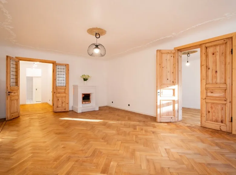 Mieszkanie 4 pokoi 115 m² Ryga, Łotwa