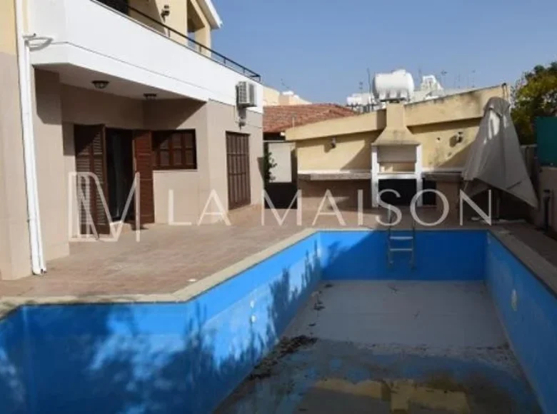 5 bedroom house 400 m² Strovolos, Cyprus