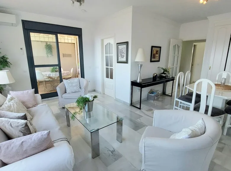 2 bedroom penthouse 85 m² Fuengirola, Spain
