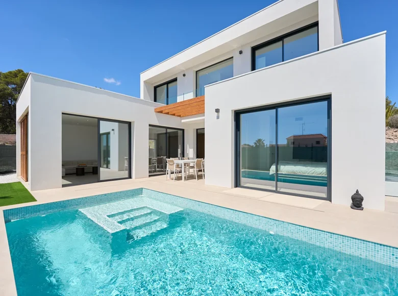 3-Schlafzimmer-Villa 198 m² lAlfas del Pi, Spanien