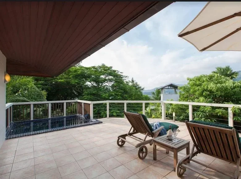 4 bedroom Villa 520 m² Ban Kata, Thailand