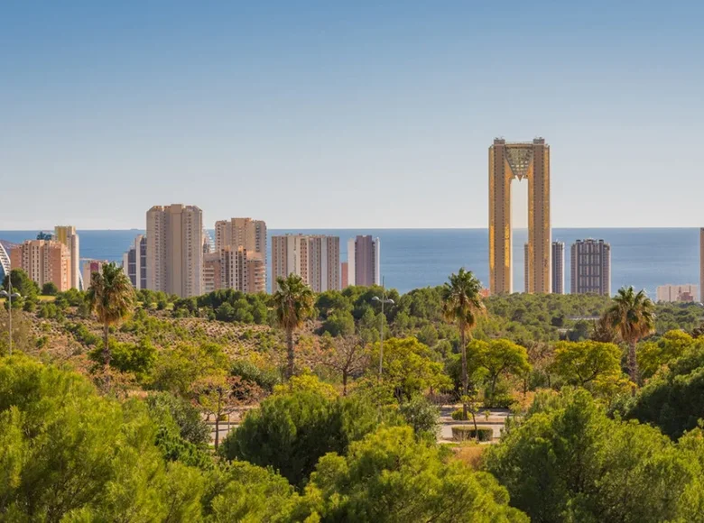 Mieszkanie 3 pokoi 174 m² Benidorm, Hiszpania