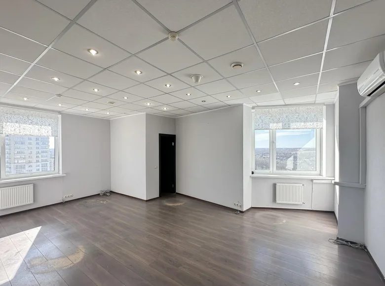 Офис 4 комнаты 118 м² в Минске, Беларусь