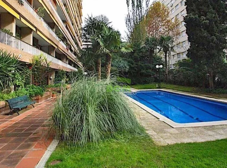 Mieszkanie 300 m² Barcelona, Hiszpania