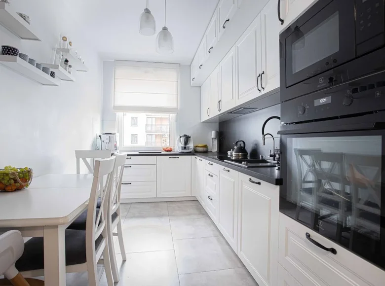 Квартира 3 комнаты 69 м² Варшава, Польша