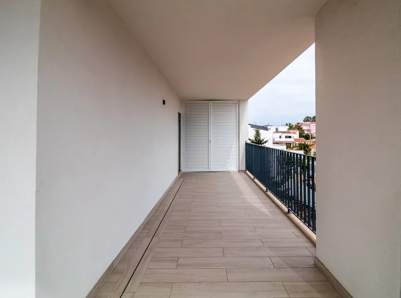 Квартира 3 спальни 116 м² Quelfes, Португалия