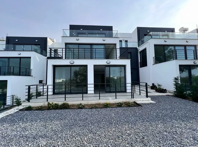 Townhouse 5 bedrooms 390 000 m² Agios Epiktitos, Northern Cyprus