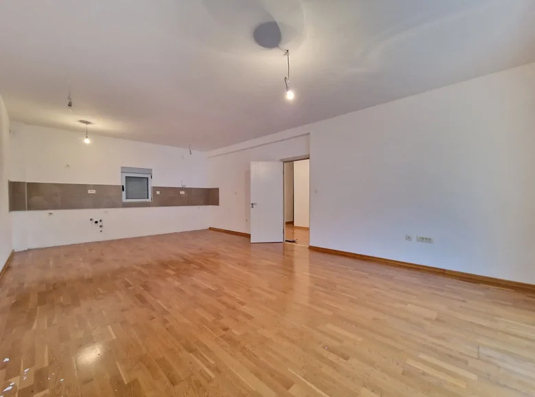 Mieszkanie 2 pokoi 83 m² Rafailovici, Czarnogóra