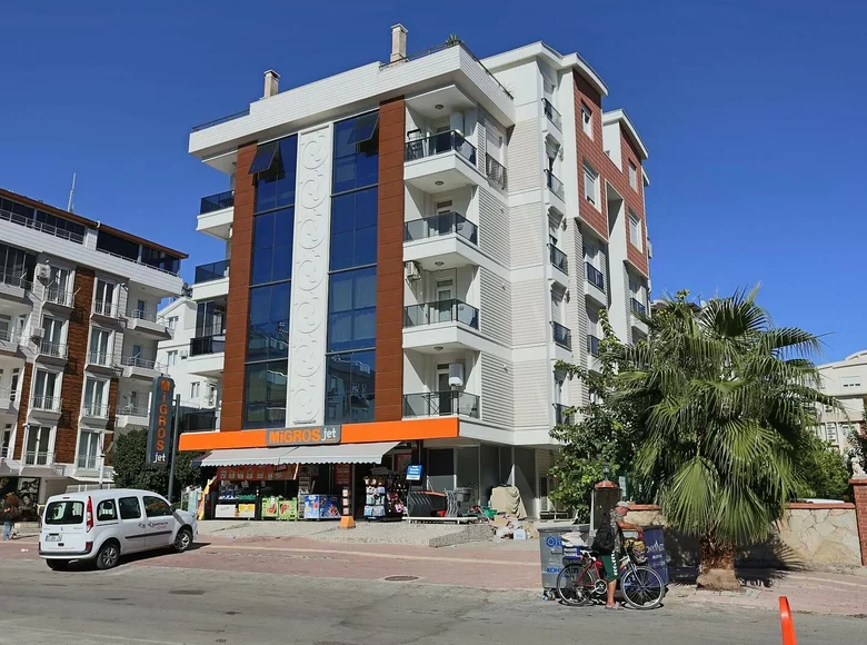 2 bedroom apartment 90 m² Konyaalti, Turkey