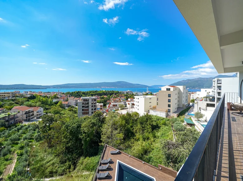 Piso independiente 2 habitaciones 66 m² Tivat, Montenegro