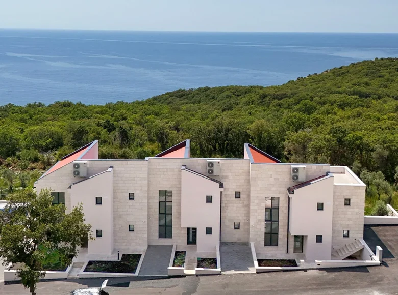 Casa 8 habitaciones 196 m² Katun Rezevici, Montenegro