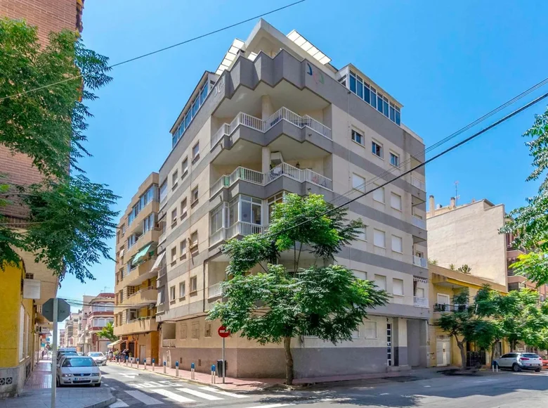 Mieszkanie 1 pokój 60 m² Torrevieja, Hiszpania