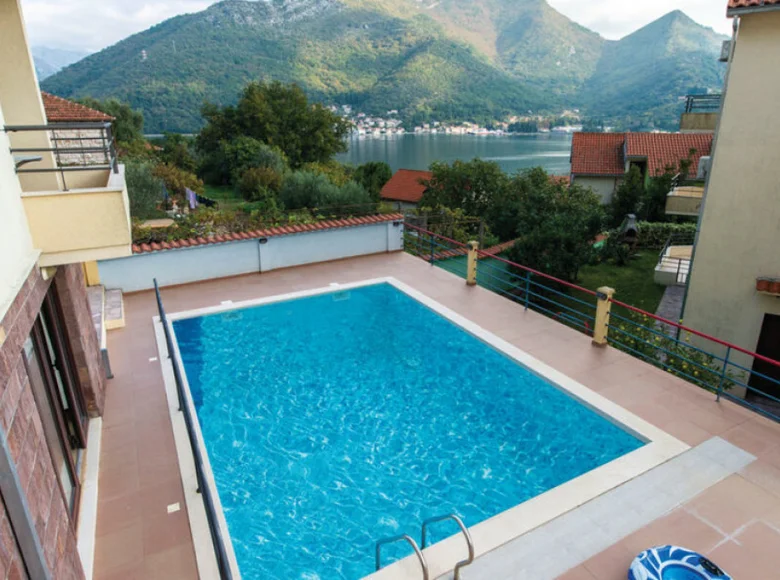 Apartamento 3 habitaciones 128 m² Igalo, Montenegro