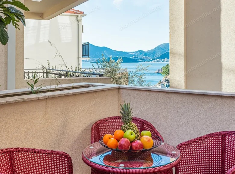 1 bedroom apartment 87 m² Budva, Montenegro