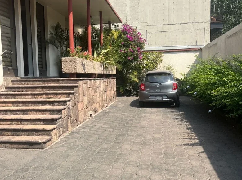 Дом 4 спальни 600 м² Мехико, Мексика