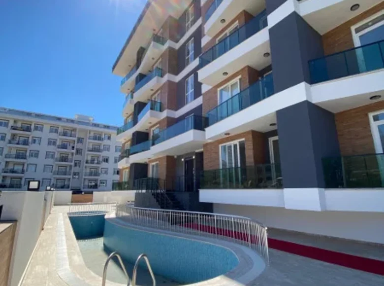 Mieszkanie 2 pokoi 53 m² Alanya, Turcja