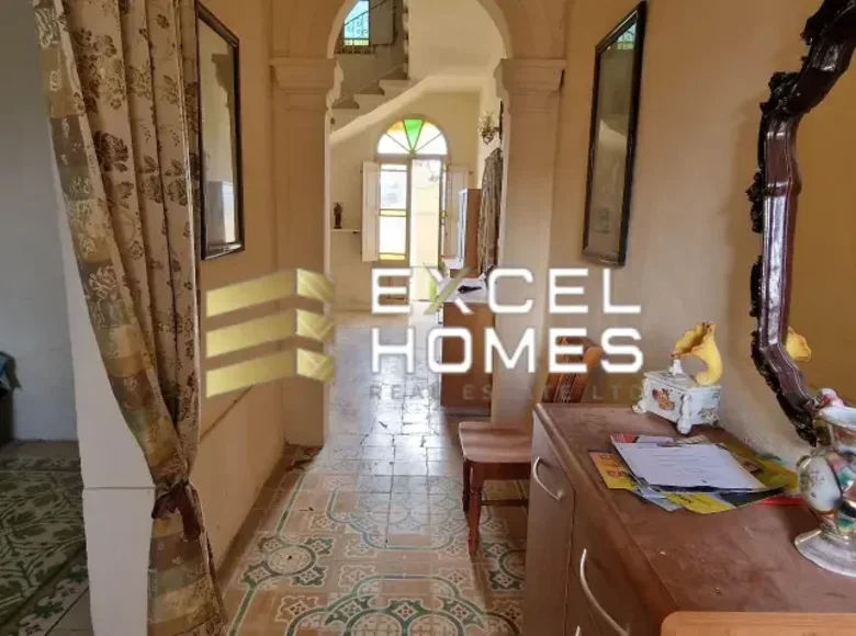 3 bedroom townthouse  Xaghra, Malta