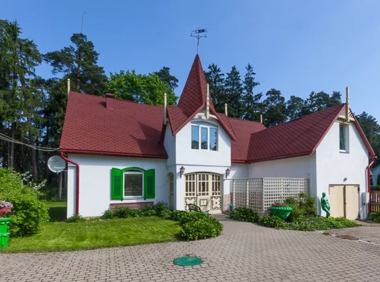Casa 12 habitaciones 460 m² Jurmala, Letonia