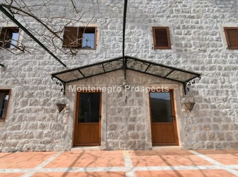 Haus 306 m² Bijela, Montenegro