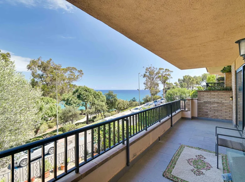 Szeregowiec 5 pokojów 374 m² Lloret de Mar, Hiszpania