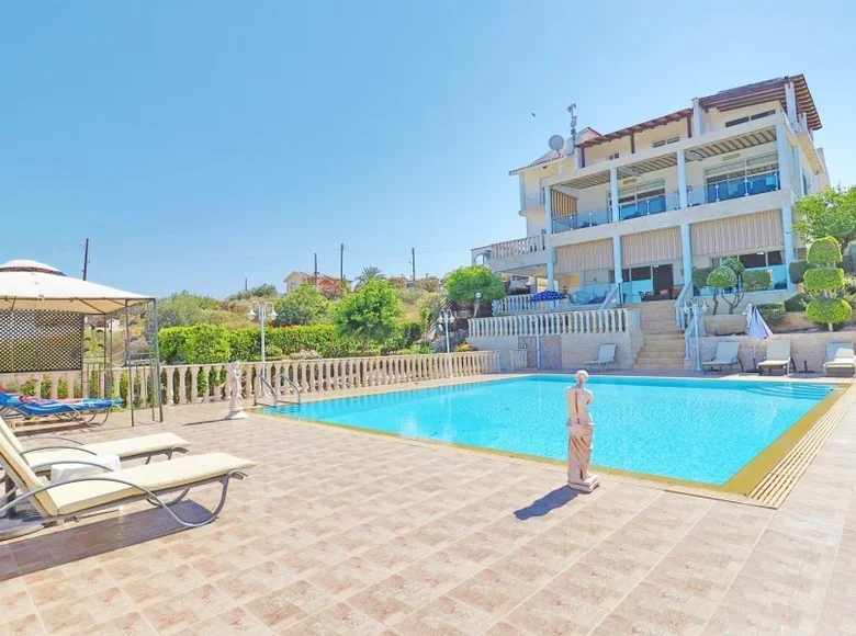 5 bedroom house 350 m² Peyia, Cyprus