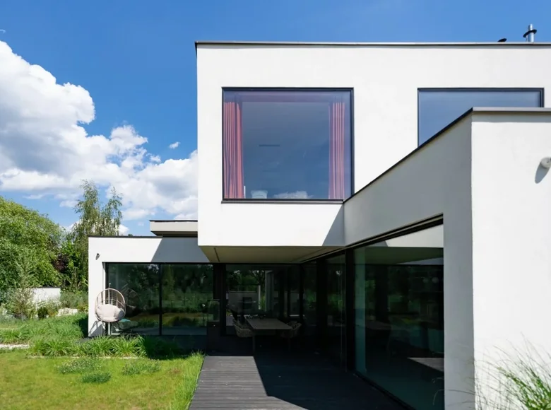 House 280 m² in Warsaw, Poland
