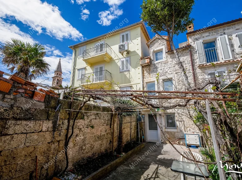 Villa de 4 dormitorios 91 m² Budva, Montenegro