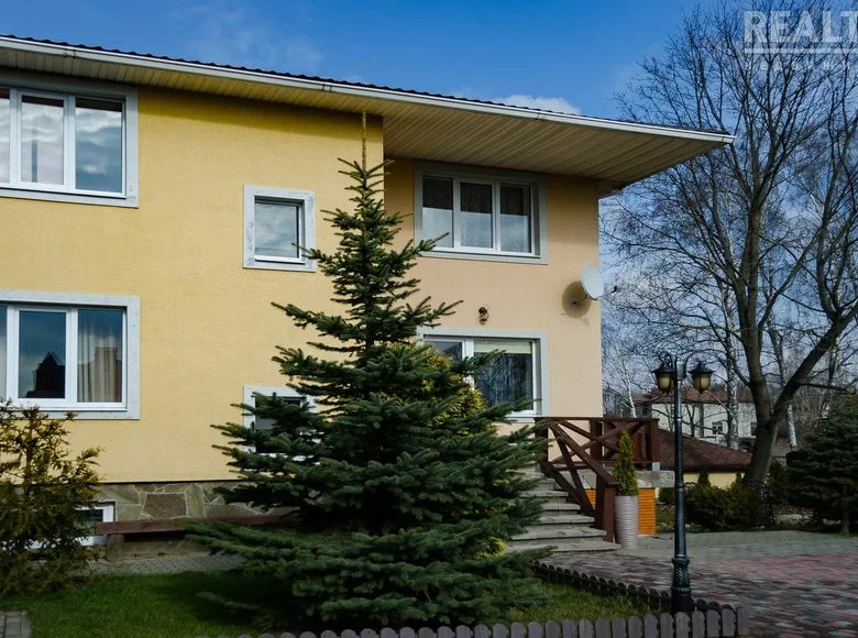 Cottage 264 m² Tarasava, Belarus