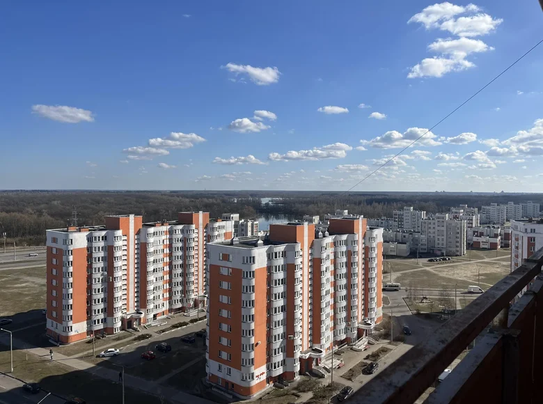 Mieszkanie 3 pokoi 63 m² Homel, Białoruś