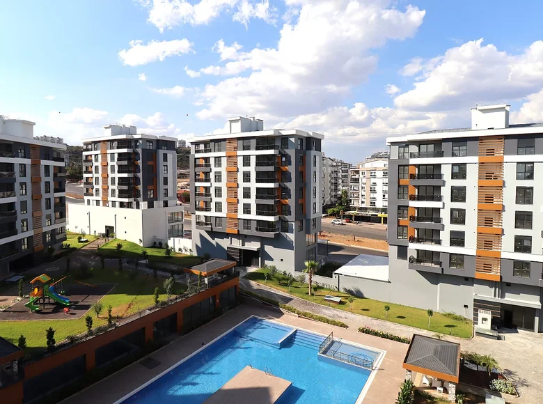 Bliźniak 6 pokojów 245 m² Mediterranean Region, Turcja