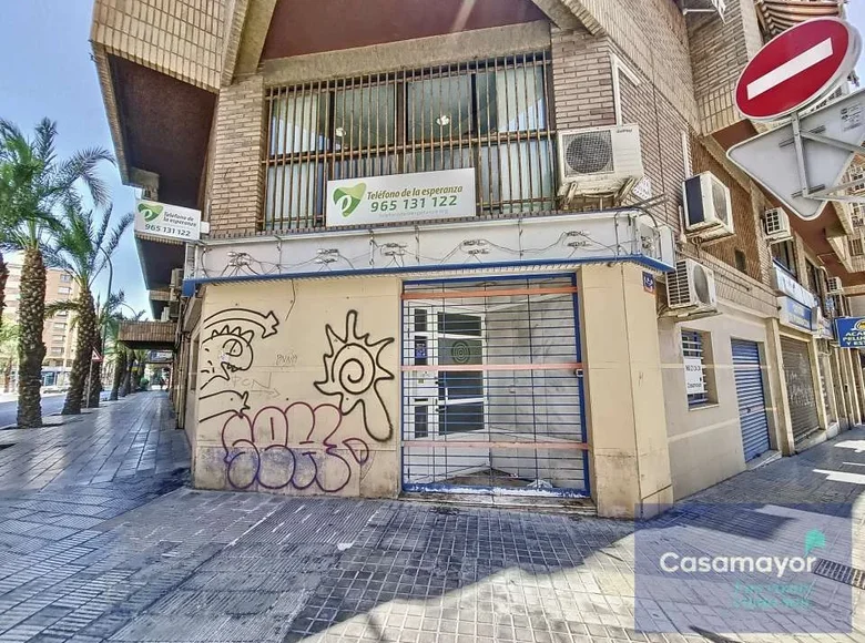 Commercial property 554 m² in Alicante, Spain