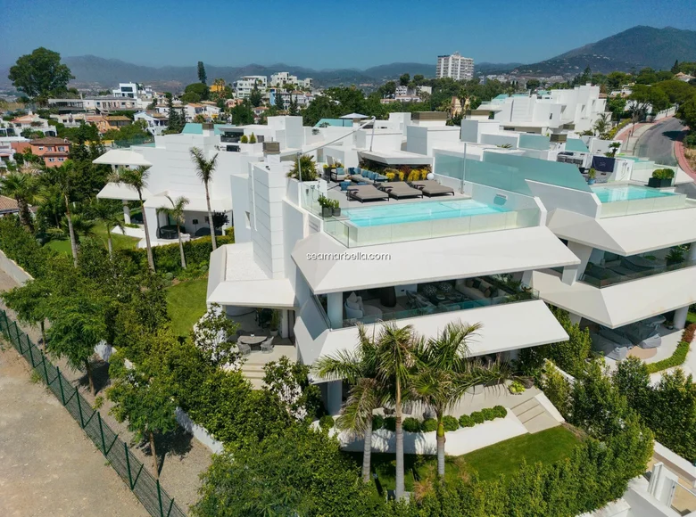 4-Schlafzimmer-Villa  Marbella, Spanien