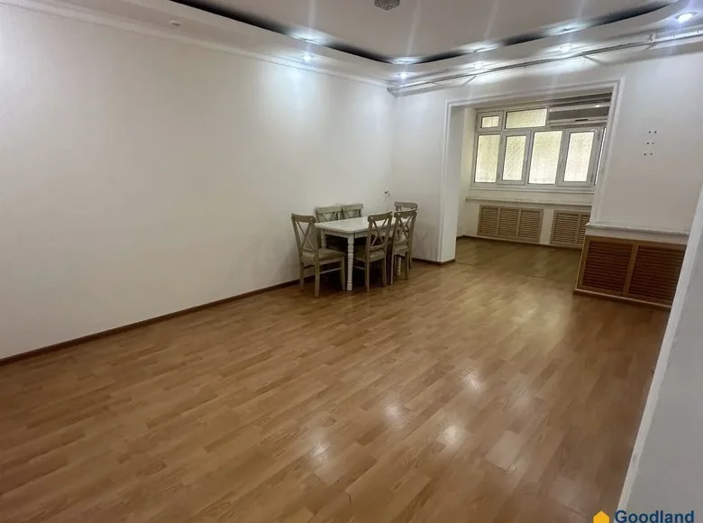 Kvartira 4 xonalar 110 m² Toshkentda