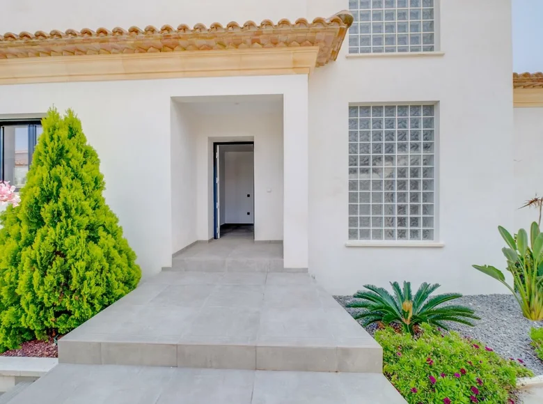 6 bedroom house  Calp, Spain