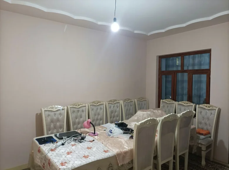 Kottej 4 xonalar 300 m² Khanabadda