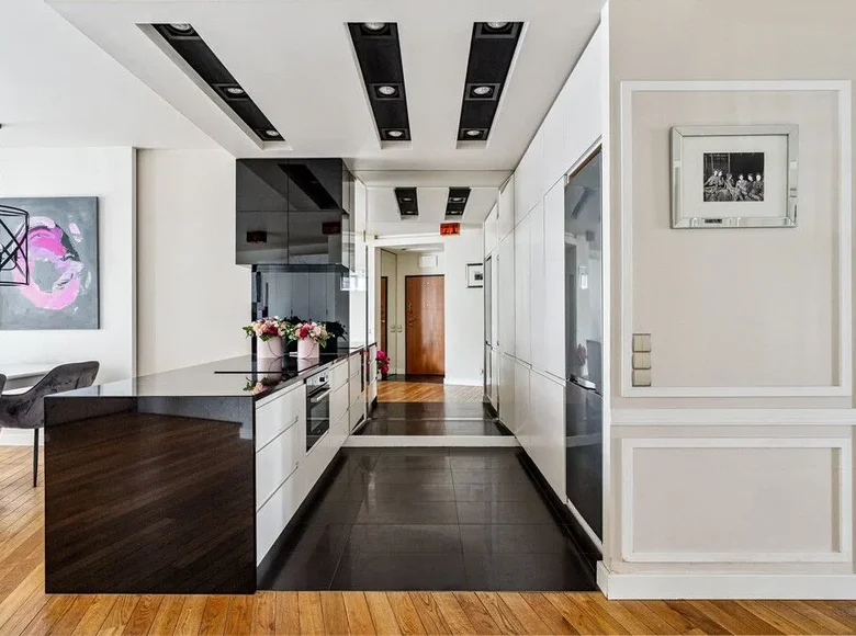 3 room apartment 97 m² Warsaw, Poland